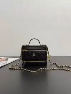 CHANEL ブラック キルティング ショルダーバッグ