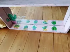 サボテンデザインの壁掛けミラー