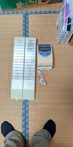 タイムカードレコーダーとラック
