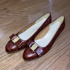 フェラガモ パンプス