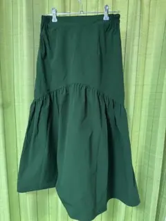 ikka ダークグリーン フレアスカート Mサイズ　緑