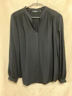 UNIQLO　ユニクロ　黒　長袖ブラウス　新品未使用