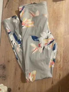 FOREVER 21 フラワー柄 ヨガパンツ