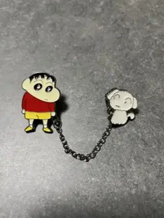 しんちゃん × シロ お散歩 ピンバッチ
