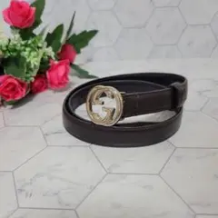 GUCCI シルバー GCロゴ ベルト パンツ スカート ワンピースに