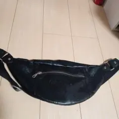 レザー ファニーパック 黒