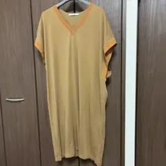 A PUPIL ベージュ Vネック 半袖 カットソーワンピース