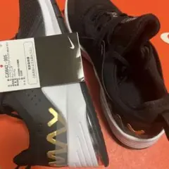 新品!!ナイキ エア マックス ベラ TR 3