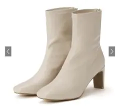 Item thumbnail for item 3cd49c93-03c4-4451-ac38-0f40e2e61e59