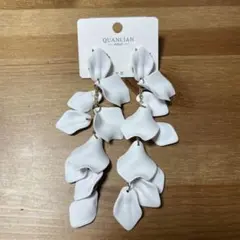 ウェディング ピアス ホワイト