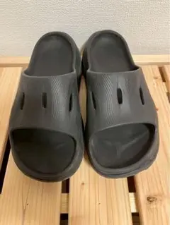 HOKA ホカオネオネ オラリカバリースライド3 ブラック　26cm