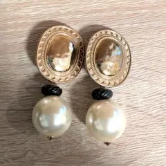 Item thumbnail for item 30a30c25-3e14-4cee-a90a-0cde1a72ddf3