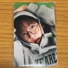 Item thumbnail for item ea064475-23f8-40bb-a5b5-7481f20e173d