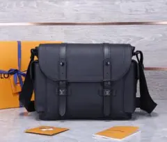 Louis Vuitton ブラック メッセンジャーバッグ