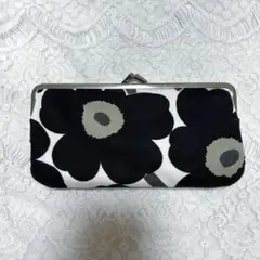 マリメッコ　ポーチ　がま口　marimekko 未使用　ウニッコ柄