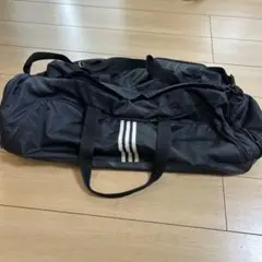 adidas 黒 ダッフルバッグ ストライプ