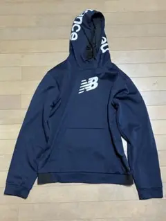 ニューバランス　パーカー