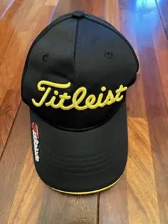 新品タグ付き Titleist ブラック/イエロー キャップ マーカー付き