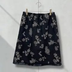 2360 【RENDORA】スカート　ひざ上　花柄　ウエストゴム　黒　日本製