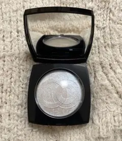 新品 未使用品 CHANEL シャネル ルミエールドゥローシャン ハイライター 31FsGB9ofiL._AC_SY200_QL15_.jpg