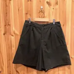【ディアフルーラ】ショートパンツ　裏地付き　綺麗め　ブラック　黒色　日本製