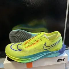 NIKE Streakfly 26.0