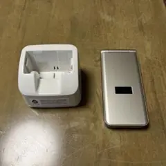 アローズケータイ F-41C 本体＆充電台 ゴールド