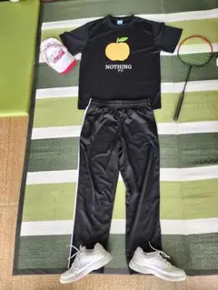 おもしろTシャツ梨デザイン＆ラインパンツブラック2点