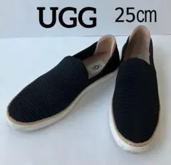 【美品】UGG 黒スリッポン　25センチ