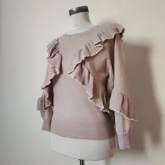 フリル付きニット長袖