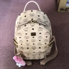 MCM リュック ピンク マイメロ付き ピンク愛好家なマイメロ女子のMCM風リュックの中身を大公開