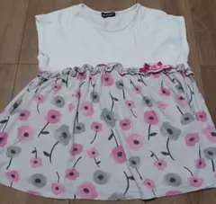 お値下げ　BeBe 花柄フリルトップス 140㎝