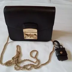 FURLA メトロポリス ショルダーバッグ 鍵付き ブラック