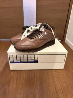 Reebok イームズ クラシックレザー