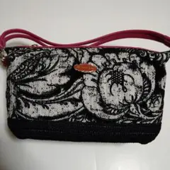 Item thumbnail for item d7935d63-f711-4e41-811c-00ab7e86a6ac