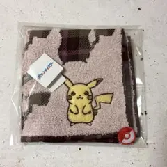 ★新品★ポケモン　タオルハンカチ　ピカチュウシルエット　ブラウン