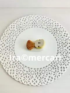 りんごとアップルパイ　フェーブ　フランス製　フェーヴ　置物　ミニチュア陶器