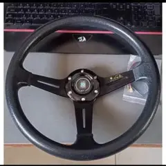フェラーリ MOMO モモ ステアリング 365BB/ホーンボタン/NARDI フェラーリ MOMO モモ ステアリング 365BB/ホーンボタン/NARDI