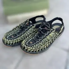 KEEN メッシュ編みサンダル オリーブ/ブラック