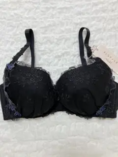 新品　トリンプ　フロラーレ　ブラジャー　F75　ブラック