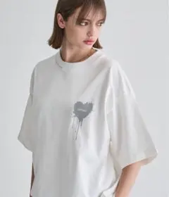 ハートロゴステッチTシャツ ONCILY