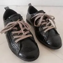 ecco エコー 本革エナメルスニーカー 35
