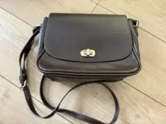 ダークブラウン ショルダーバッグ