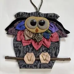 幸せを呼ぶフクロウの手づくりタペストリー