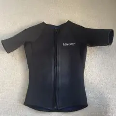 BEWET タッパー　フロントジップ