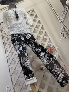 ⭐︎Ｌ⭐︎ワコール⭐︎レオナールを彷彿とさせるような花柄　快適ストレッチ⭐︎黒