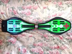 エスボード(スケボー・ブレードボード) グリーン クロス ドクロ 87cm