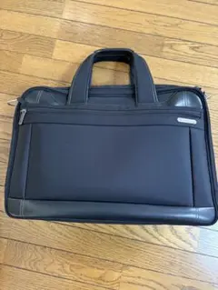 ワールドトラベラー　ビジネスバッグ