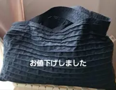 ヤッコマリカルド　ナイロンOX総ピンタックBOX型バッグ