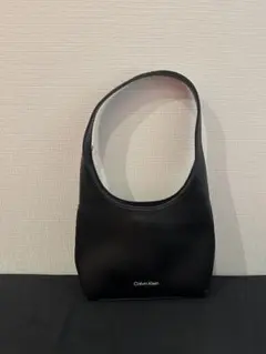Calvin Klein ブラックハンドバッグ